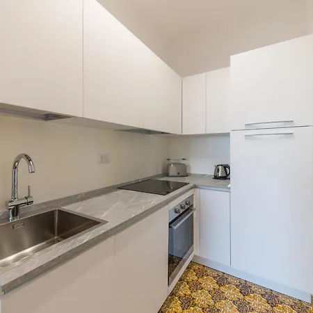Castalia & Duomo Apartment *